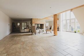 Tye Barn in Brinkley