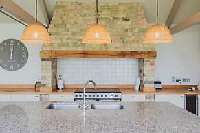 Tye Barn in Brinkley