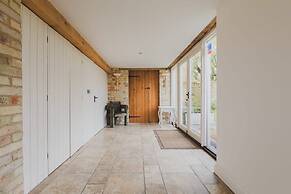 Tye Barn in Brinkley