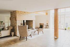 Tye Barn in Brinkley