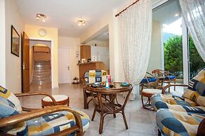 Captain Georgio Apartments