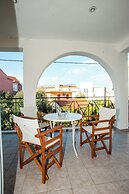 Captain Georgio Apartments