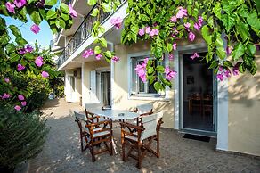 Captain Georgio Apartments