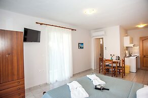 Captain Georgio Apartments