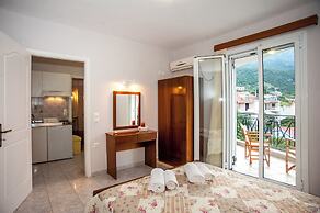 Captain Georgio Apartments