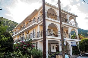 Captain Georgio Apartments