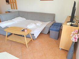 Sea View Apartment Luka