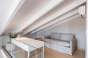 Halcyon Deluxe Maisonettes Sea View