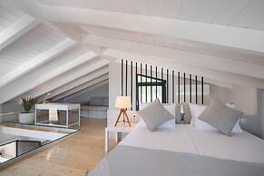 Halcyon Deluxe Maisonettes Sea View