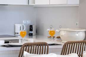 Halcyon Deluxe Maisonettes Sea View