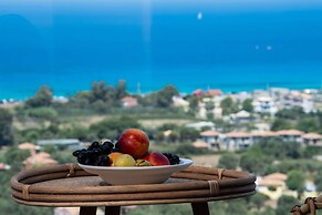 Halcyon Deluxe Maisonettes Sea View