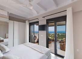 Halcyon Deluxe Maisonettes Sea View