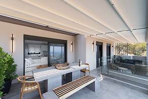 Halcyon Deluxe Maisonettes Sea View