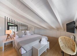 Halcyon Deluxe Maisonettes Sea View