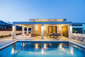 Stone and Sea Villas