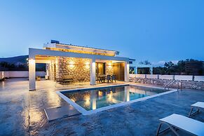 Stone and Sea Villas