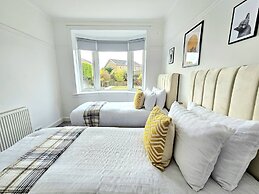 Charming 3-Bed Oasis-free parking