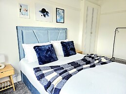 Charming 3-Bed Oasis-free parking