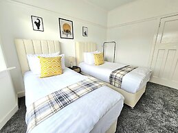 Charming 3-Bed Oasis-free parking