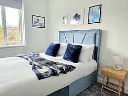 Charming 3-Bed Oasis-free parking