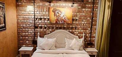 Goroomgo Mystic Kailasha Ukhimath