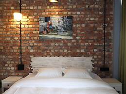 Goroomgo Mystic Kailasha Ukhimath