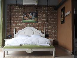 Goroomgo Mystic Kailasha Ukhimath