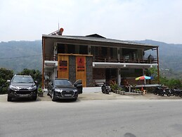 Goroomgo Mystic Kailasha Ukhimath