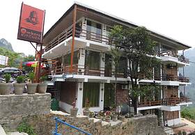 Goroomgo Mystic Kailasha Ukhimath