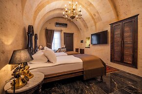 Signature Cave Premium Suites