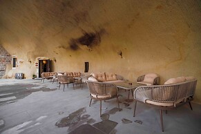 Signature Cave Premium Suites