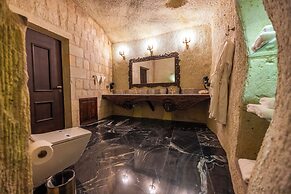 Signature Cave Premium Suites