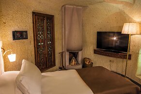Signature Cave Premium Suites