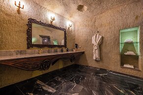 Signature Cave Premium Suites