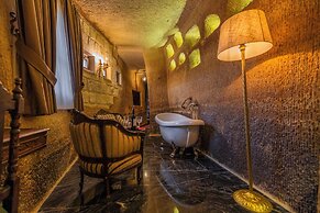 Signature Cave Premium Suites