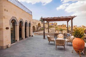 Signature Cave Premium Suites