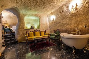 Signature Cave Premium Suites