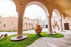 Signature Cave Premium Suites