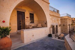 Signature Cave Premium Suites