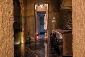 Signature Cave Premium Suites