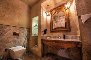 Signature Cave Premium Suites