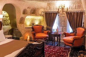 Signature Cave Premium Suites