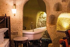 Signature Cave Premium Suites