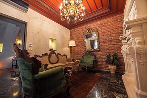 Signature Cave Premium Suites