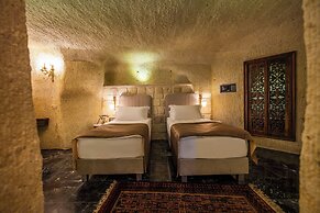 Signature Cave Premium Suites