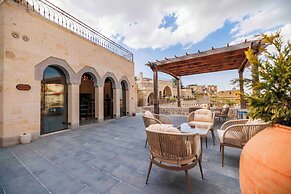 Signature Cave Premium Suites