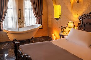 Signature Cave Premium Suites