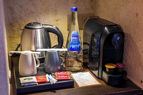 Signature Cave Premium Suites