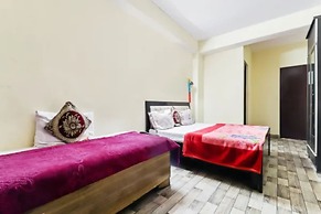 Goroomgo Naina Homestay Mussoorie