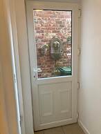 One Bedroom Cottage in Northampton